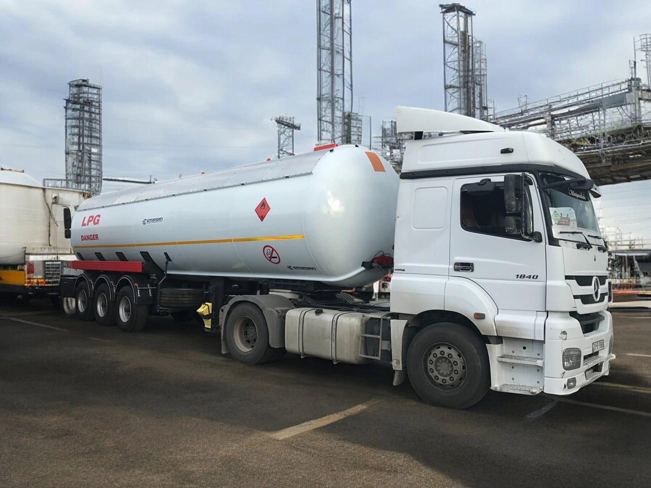 الخدمات اللوجستية لغاز البترول المسال