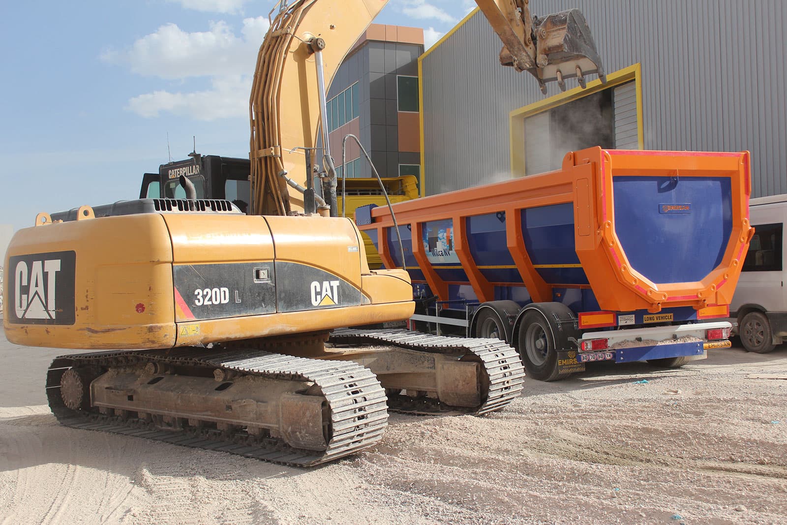 Rear Eject (Ejector Tipi) Damperli Römork