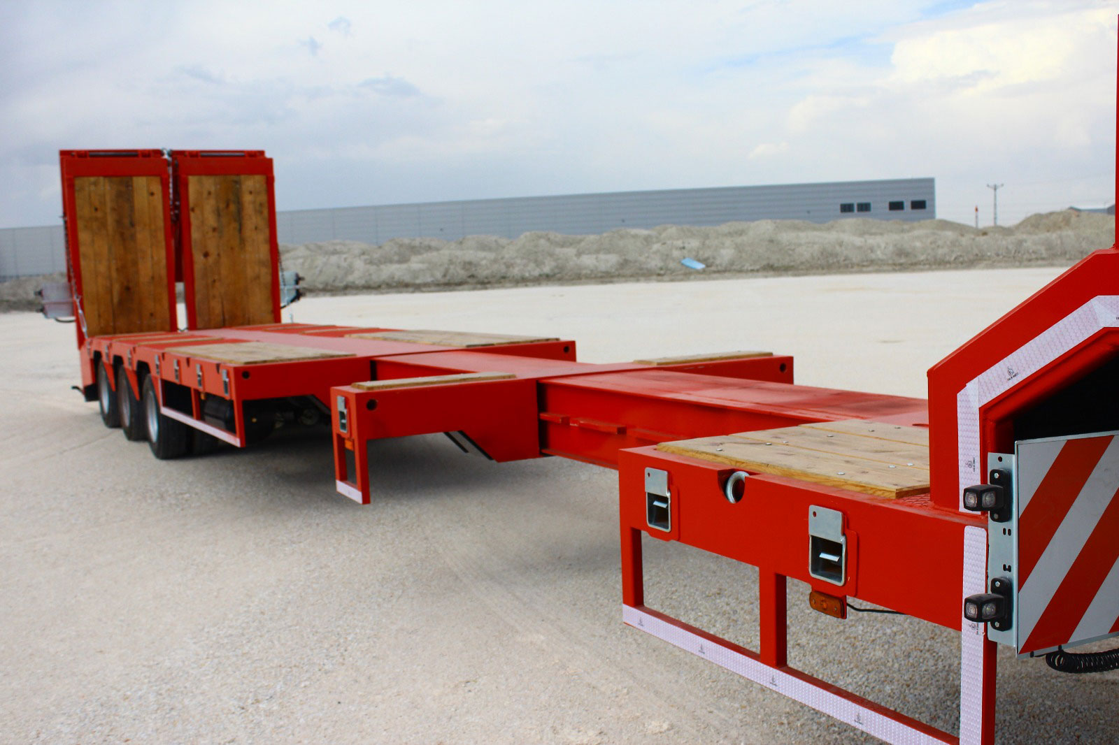 Emirsan genişletilebilir lowbed trailer