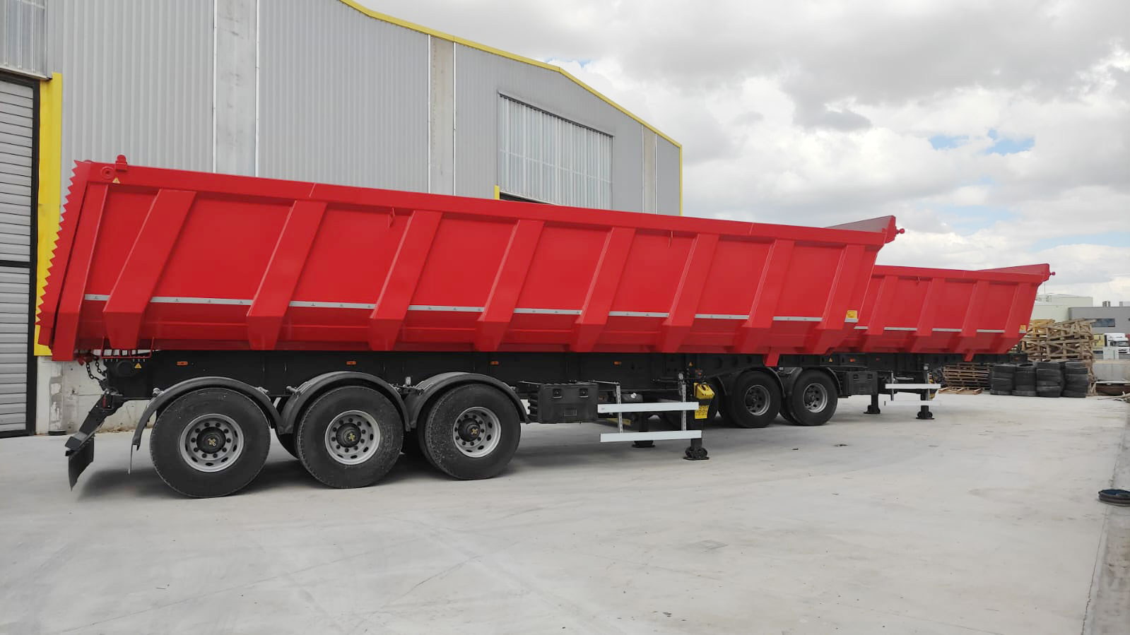 Akordiyon tasarımlı hurda damper yarı treyleri